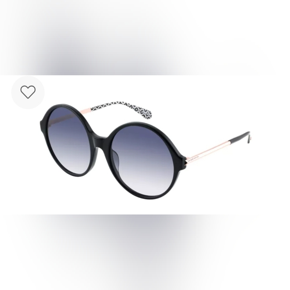Chic Black Sunglasses